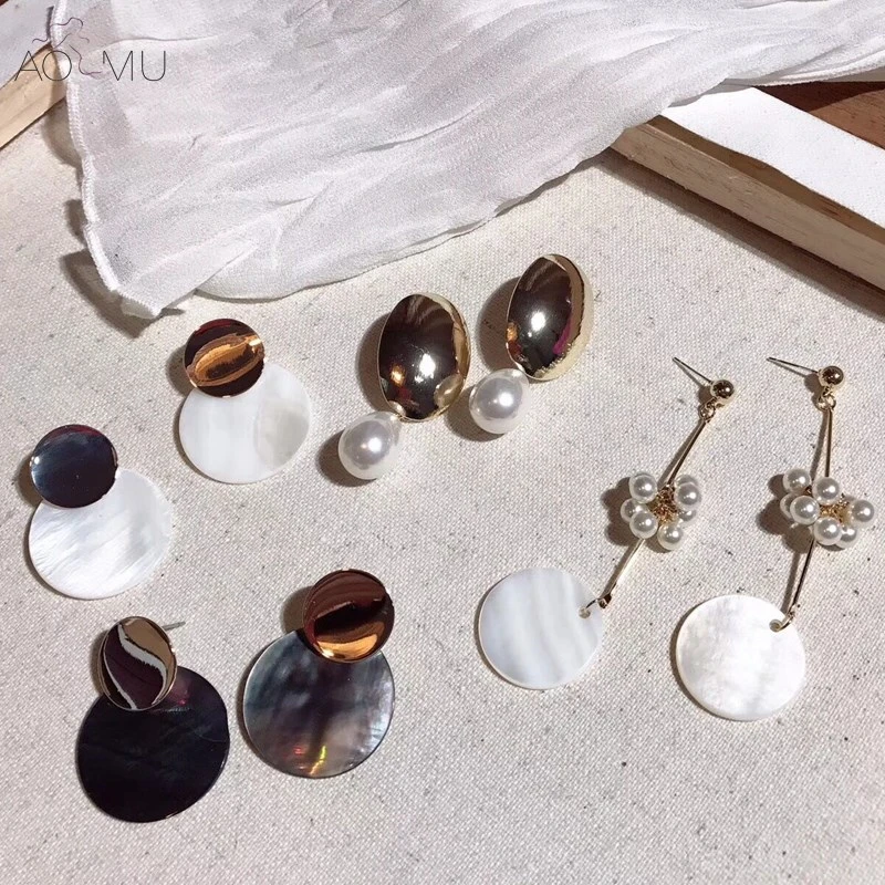 

AOMU 2018 Summer Design Korea Natural Seashell Geometric Oval Round Circle Earrings Vintage Chic Gold Metal Stitch Pearl Earring