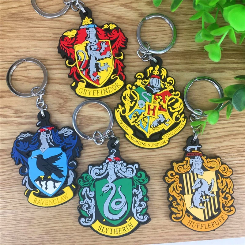 

School Badge Key Chain Quiddiche Hogwartse Gryffindor Slytherine Logo Key chains Potter Pendant for Kids Christmas Toys Gifts