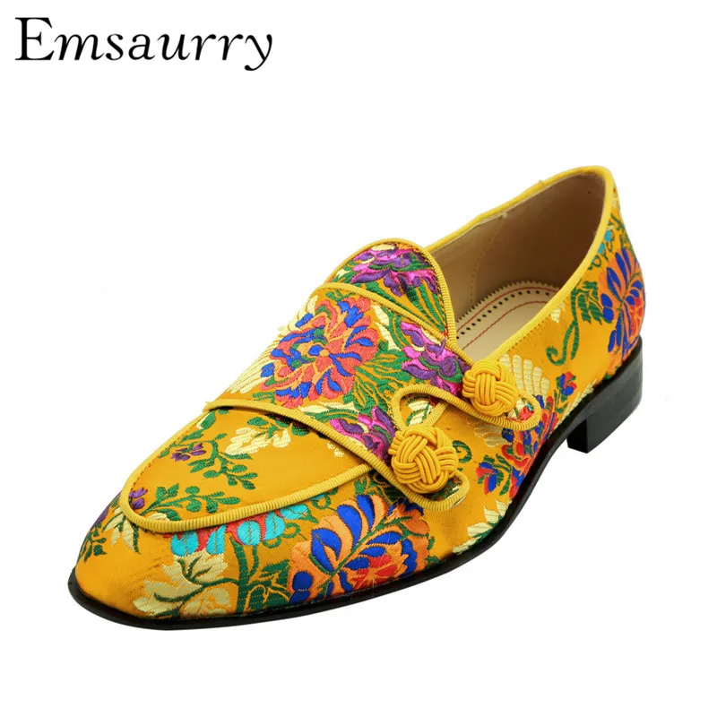 

Retro Style Gold Embroidery Casual Shoes Men Round Toe Slip On Loafers Knitted Ball Wedding Shoes Fashion Men Shoes