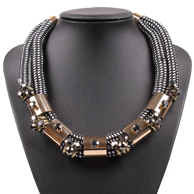 

Chinese Yiwu Market Product High Quality Fast Delivery Elegant Popular Rope Chain Rhinestone Choker Necklace For Female
