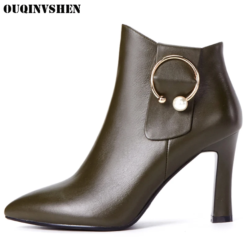 boots with square heel