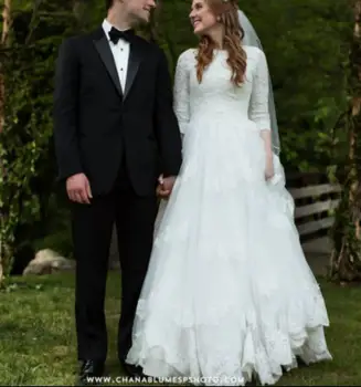 

2019 A-line Vintage Modest Wedding Dresses With 3/4 Sleeves Jewel Buttons Country Bridal Gowns Couture Custom Made Elegant