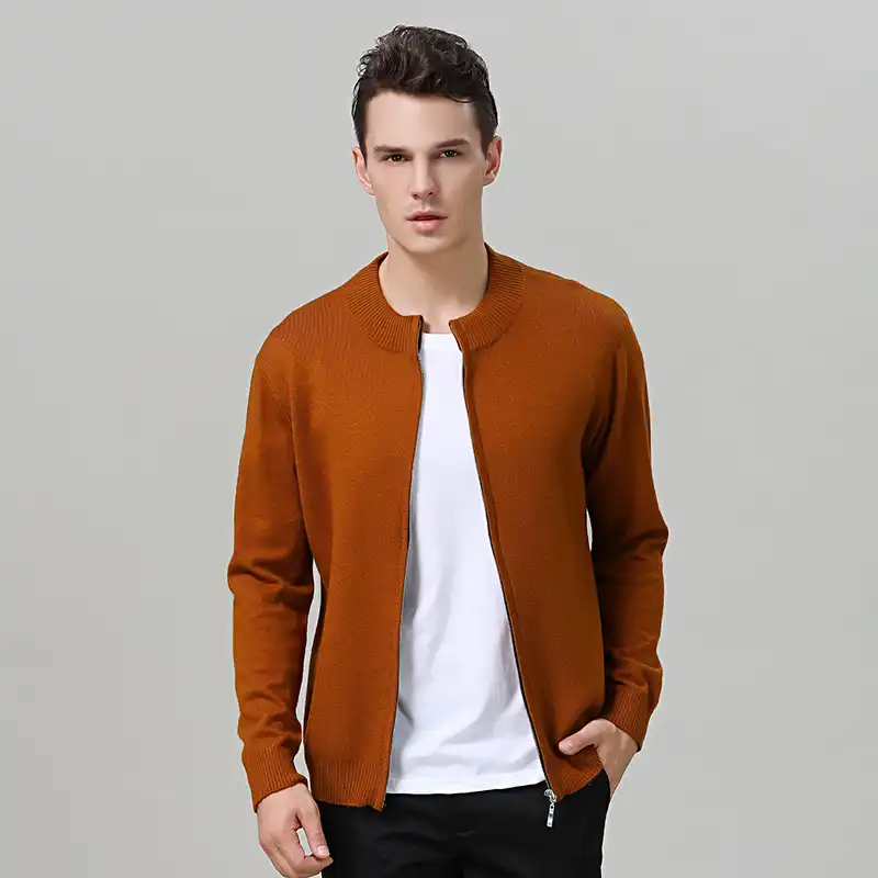 sweater with collar and zipper