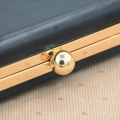 gold purse frame Китайский поставщик фабрики два цвета Размер 18 см с черной пластиковой коробкой металлическая рамка для сумки кошелька ручка монета DIY Аксессуары Кошелек Рамка - Цвет: gold purse frame