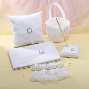 

Collection Set in Satin With Rhinestones