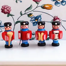 Кукольный домик миниатюра 1:12 игрушка 4 шт. деревянные солдаты высота 2,7 см B9
