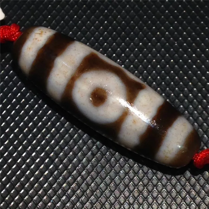 

181024-1 Natural Stone with CinnabarDots 3 eyes High quality Tibetan Dzi Beads Powerful Amulet Collectible Real Tibet Beads
