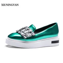 XIUNINGYAN/Женская обувь на плоской подошве; лоферы на платформе; повседневная женская обувь без застежки с квадратным носком; Новинка года; модная свадебная обувь с украшением в виде кристаллов