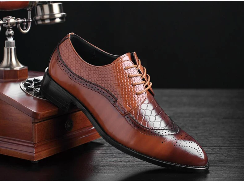 Men's Casual Shoes Moccasins Mens Lace-Up Oxfords Moccasins Men Loafers Leather Casual Pointed Oxford Shoes for Men Black Socks (6)