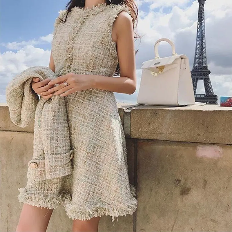 

2019 Spring Autumn Women's Shiny Gold Tweed Wool Jacket Sleeveless Dress Twinset Ladies Small Suit Woolen Tassel Dresses 2 Sets