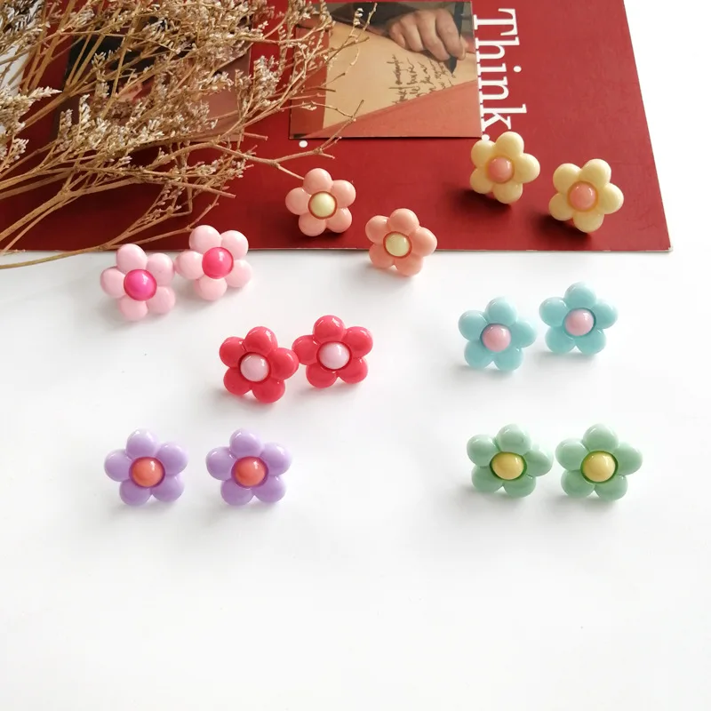 

Sweety No Ears Hole Daisy Purple Red Resin Flower Shape Clip On Earrings Without Piercing For Women Girls Summer Holidays