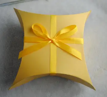 

Newest design hot sell pillow shap wedding favor candy and chocolate box