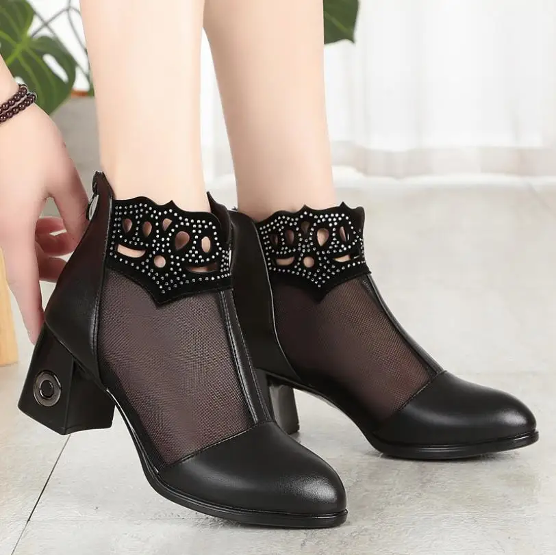 

2019 spring and summer new thick with the middle of the ladies mesh boots large size women's shoes cool boots round head shoes