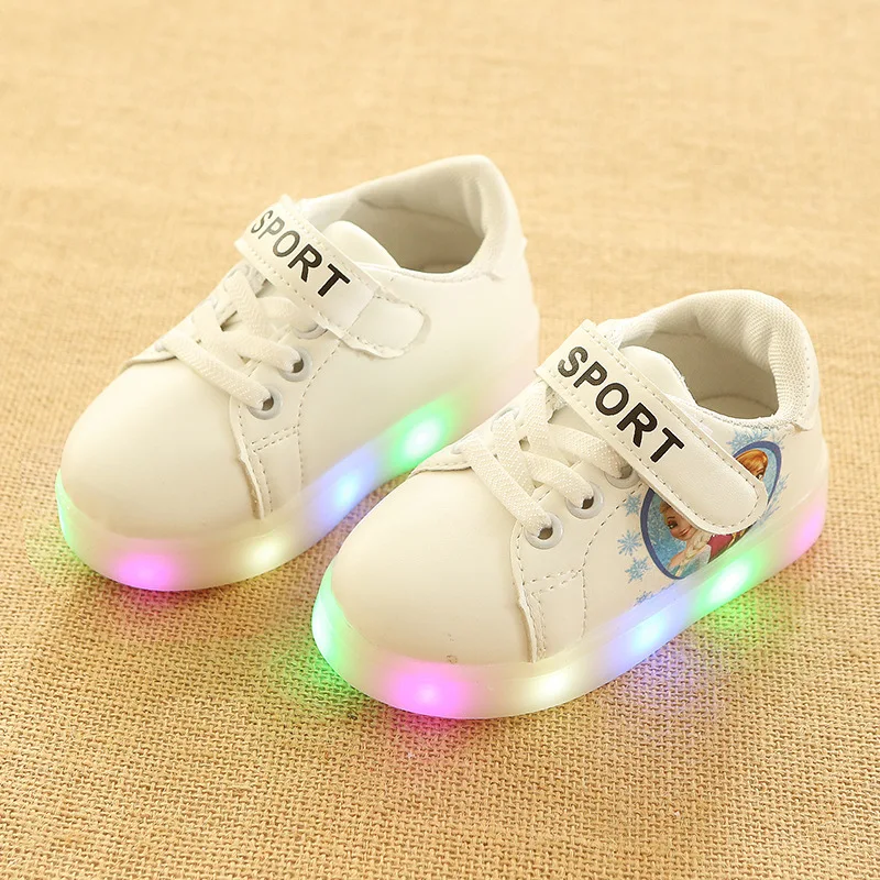 Светодиодный освещенные принцесса мультфильм детская обувь Hook & Loop милые модные обувь для девочек PU светящиеся мягкие удобные детские