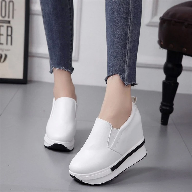 thick soled trainers womens