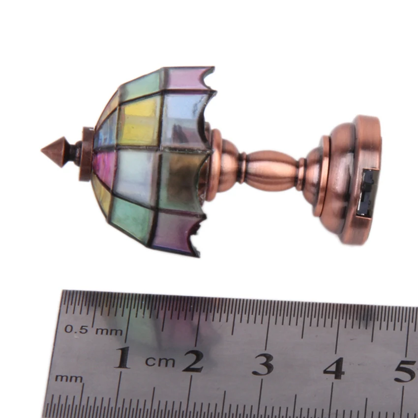 OMO 1:12 кукольный домик миниатюрная беспроводная бронзовая металлическая Светодиодная настольная лампа в форме зонта