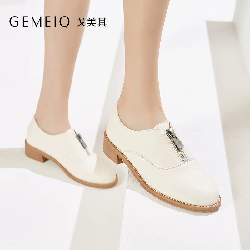 

GEMEIQ 2019 Spring New Deep openning Round toe Nude Shoes Women Medium heel Bold heel British Retro casual Leather Shoes