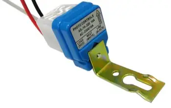 

Auto On Off StreetLight Switch Photo-electric Control Sensor Out-Door 220-240VAC