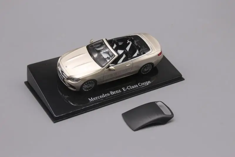 Я весы 1:43 MB E-CLASS A238 купе сплав модель машинки, Diecast металлические игрушки подарок на день рождения для детей, носки для мальчиков и другие - Цвет: Золотой