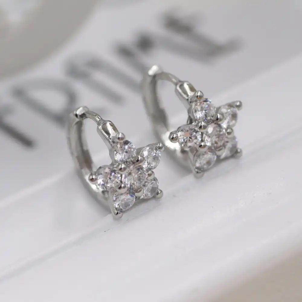 2017 Бесплатная доставка ювелирные изделия женские серьги и клипсы для ушей лепестки слегка набор Циркон 925 Серебряные серьги простые женские серьги