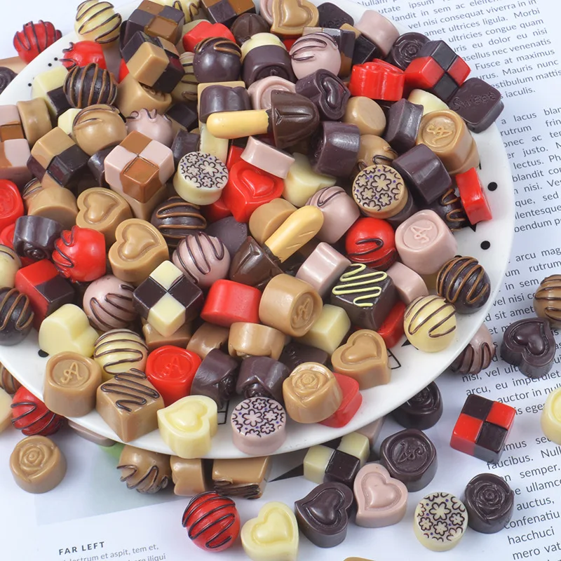 

50 Piece/lot Cartoon Mini Simulation Heart Chocolate Ball Model Small Statue Figurine Crafts Ornament Miniatures Phone Bag DIY