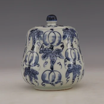 

Chinese old porcelain Blue and white porcelain Tea Cans Covere Jars