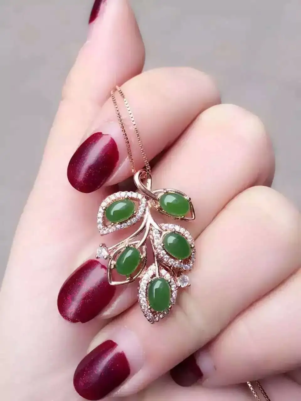 Pendentif jaspe vert naturel pierre précieuse naturelle grande forme de feuille pendentif 925 argen