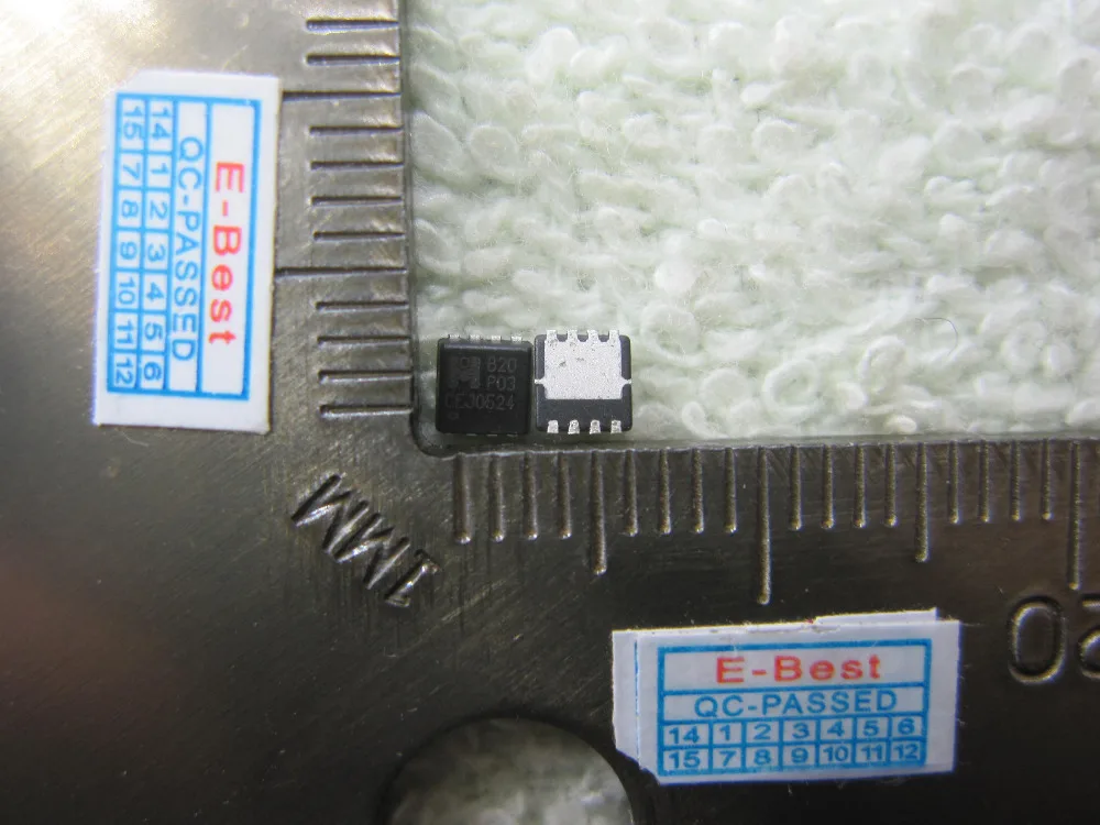 1 peça do CYStech B2O PO3 B2OP03 B20PO3 B20 P03 B20P03 QFN8 Chip IC em ...