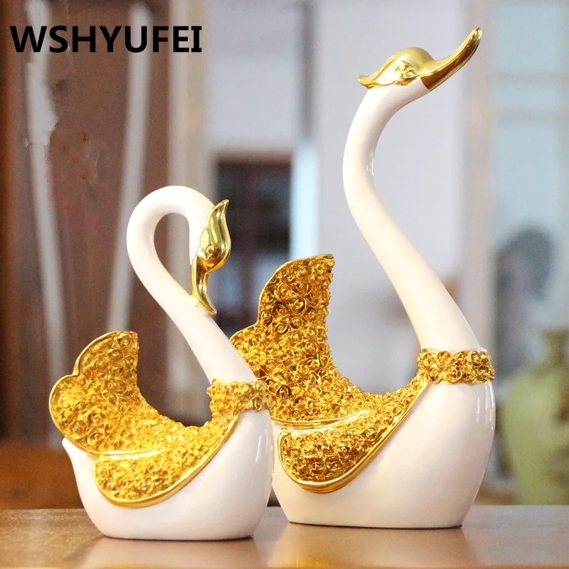 Goede 2 stks Europese Stijl Home Decoraties Bruiloft decoratie Zwanen Romantische Wedding Resin Craft Zoete Kussen Zwanen Luxe Beeldjes