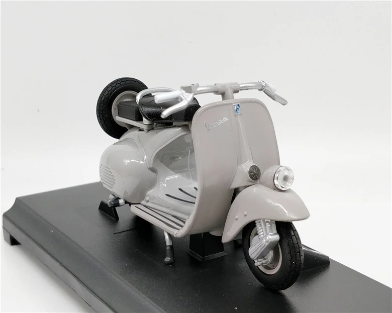 1:18 scale Welly 2017 Vespa GTS 125cc motorcycle diecast Scooter bike toy model 