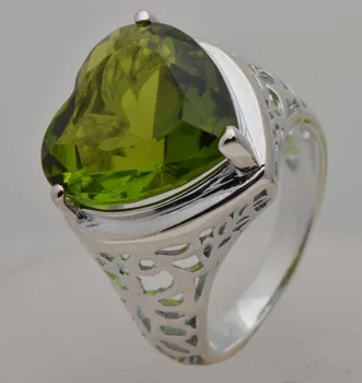 

Free shipping hollow out elegant European and American popular 925 heart-shaped peridot silver platinum rings