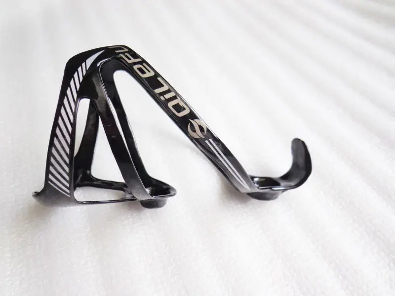 lightest carbon bottle cage