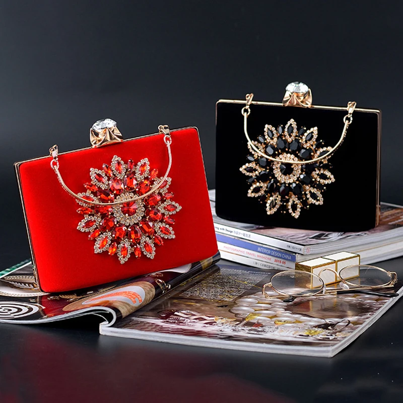 

Exquisite Women Handbag with Rhinestones Wedding Clutch Bags for Women 2019 New Shoulder Bag Fashion Velvet Crystal clutch Purse