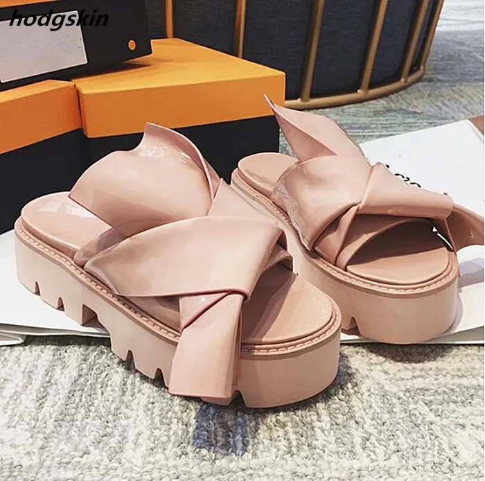 

2019 Patent Leather Big Knot Thick Platform Women Slippers Jelly Shoes Flats Green Pink Bright Summer Women Sandals