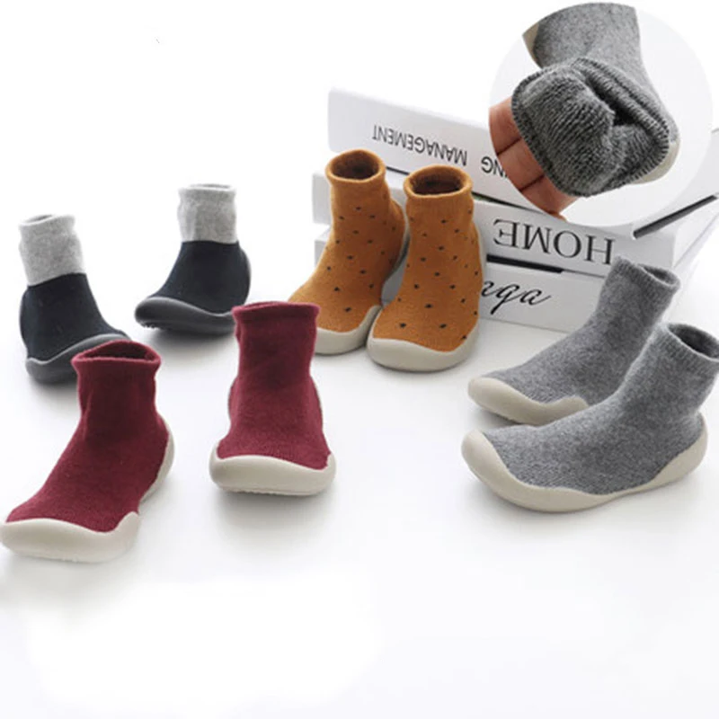 

KiDaDndy Baby Solid Soft Rubber Sole Warm Cotton Toddler Shoes Girls Boys Winter Floor Sock Shoes For 10-24 Months SO500