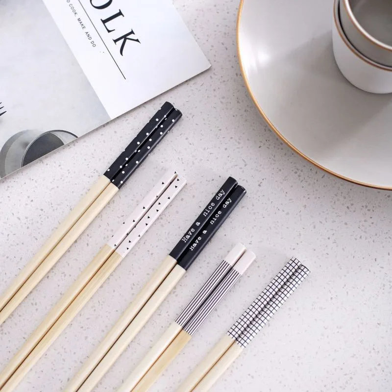 

5 Pairs E-co Friendly Bamboo Chopsticks Home Kitchen Dinning Tools Chinese Korea Style Tableware Noodles Chopsticks Repeat Use