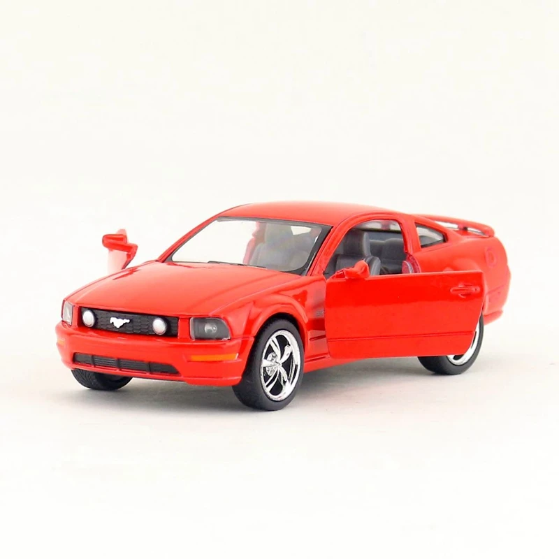 1:38 Масштаб/2006 Ford Mustang GT игрушечный автомобиль KiNSMART литая модель открывающиеся