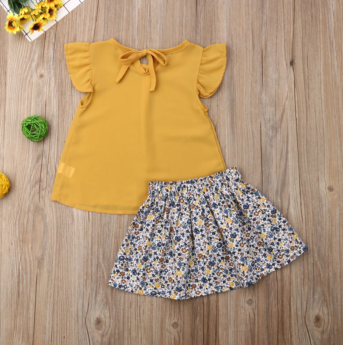 Toddler Girl Short Flying sleeve Shirt Top and Floral Skirt Clothes Set