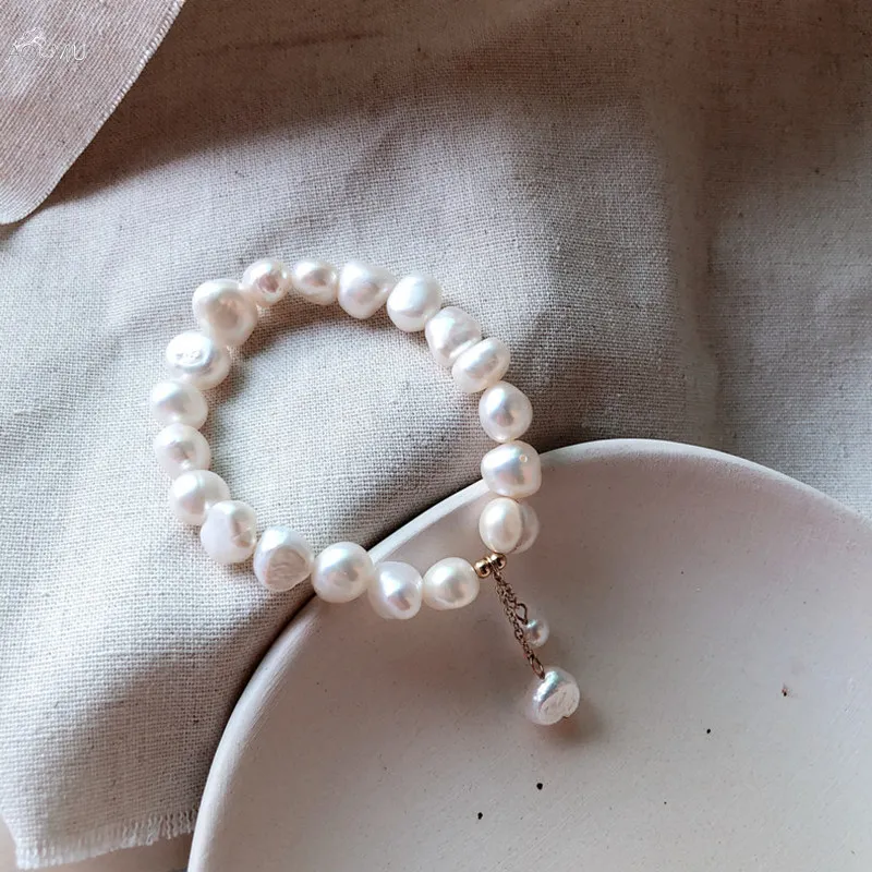 

AOMU Japan Natural Heart Shaped Baroque Imitation Pearls Bracelet For Women Bangle Hand Made Bracelets Jewelry Gift