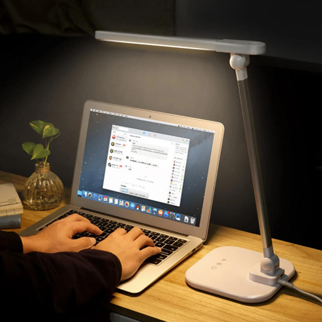 

5W 36 LED Desk Lamp Foldable Dimmable Rotatable Eye Care LED Touch-Sensitive Controller USB Charging Port Table Lamp