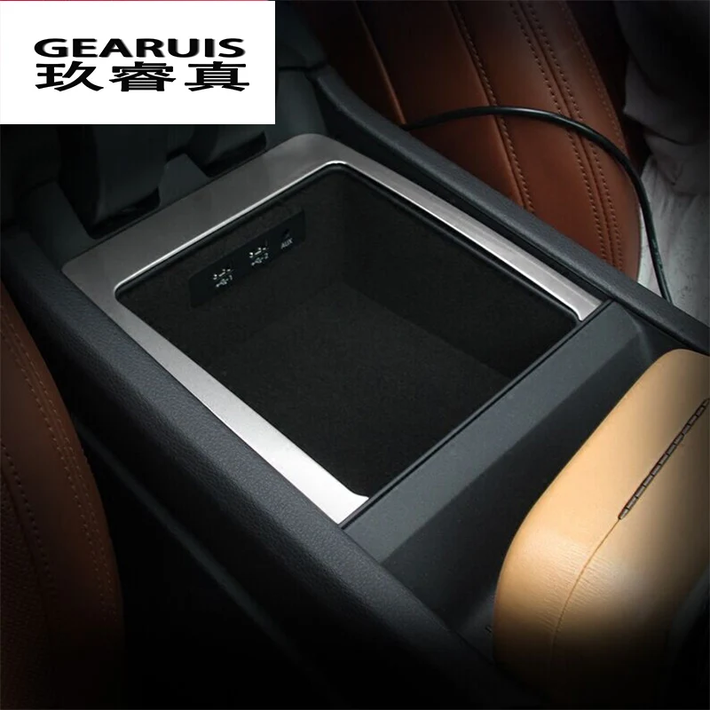 

Car Stainless Steel Console Armrest Water Cup Decorative Trim Strip Car Interior Accessories cover Sequin For Audi Q7 2016 2017