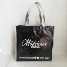 Металлические черные вместительные сумки для покупок с вашим логотипом Напечатанные многоразовые сумки для проведения продажи Банкетная рекламная ткань сумки