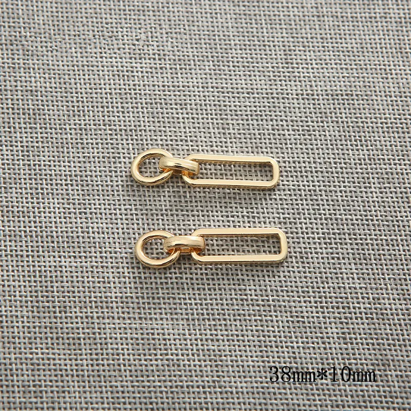 10881815974_1840617189