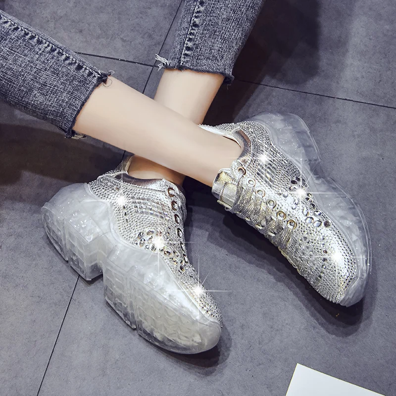 Обувь из Вулканизированной Ткани с серебряными кристаллами; женская обувь, увеличивающая рост; стразы; Новинка года; женские кроссовки на платформе; дышащая обувь на плоской подошве