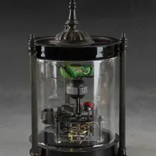 Старинные коллекционные Украшенные медные РЕЗНЫЕ механические настольные часы с изображением саранчи божьей коровки