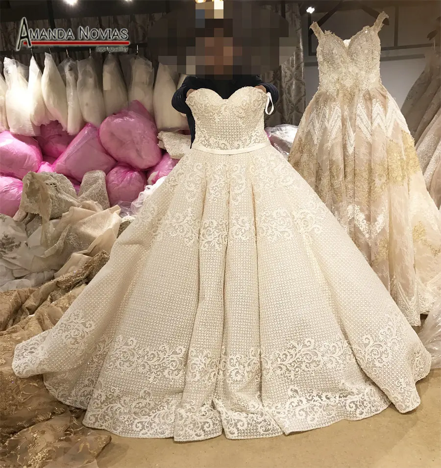 

robe de bal Strapless Lace Applique Gothic Wedding Dress 2019