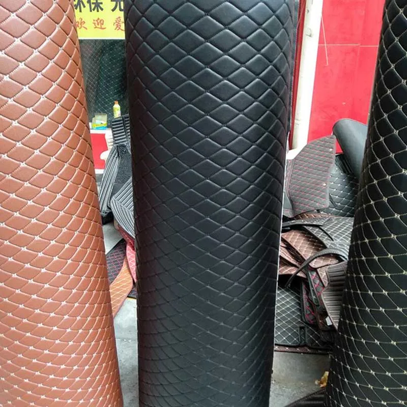 Comprar Venta al por mayor XPE material de fibra de cuero alfombrilla de coche alfombrilla impermeable suministros de coche tapete para equipaje