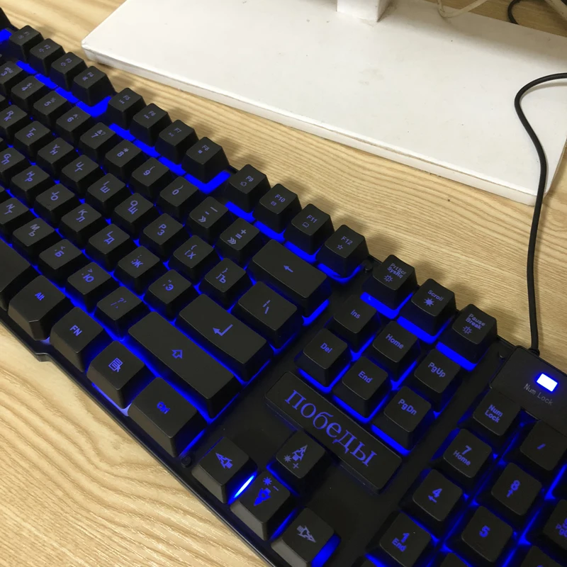 Koop DBPOWER Russisch Engels 3 Kleur Backlight Gaming Toetsenbord Teclado Gamer Drijvende LED Backlit USB met Soortgelijke Mechanische Feel
