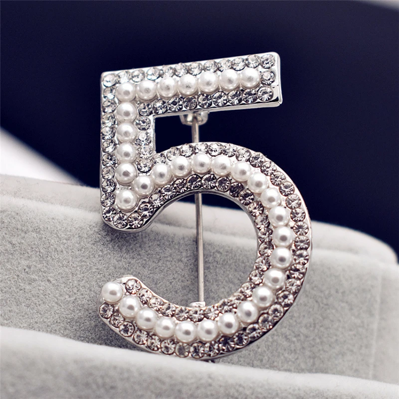 

Number 5 Full Crystal Rhinestone CC Brooch Gold&Silver Brooches Letter Pins Party Flower Jewelry For Women Broches