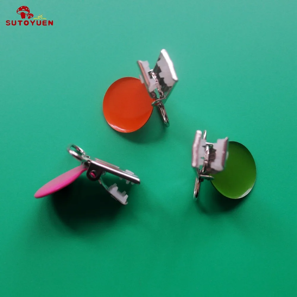 2018 New 50pcs Sutoyuen Round Metal Pacifier Clip Suspender Soothers Holder Clips For Baby Dummy Pacifier Chain Clips Lead Free 